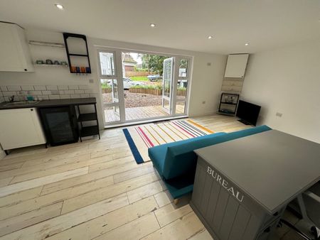 Glenferness Avenue, Bournemouth - Photo 2