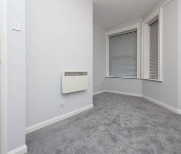 1 bed flat to rent in Fir Vale Road, Bournemouth, BH1 - Photo 1