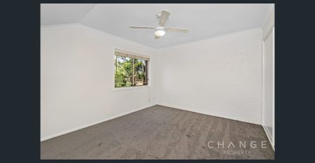 3 Bedroom Townhouse with pool in complex - Photo 5