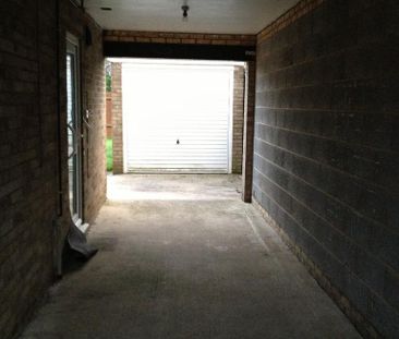 4 bedroom detached house to rent - Photo 2