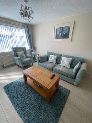 2 bedroom semi-detached house to rent - Photo 3