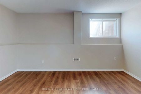 For Lease - 229 Dunsmore Lane Unit# Lower, Barrie, Ontario - Photo 5
