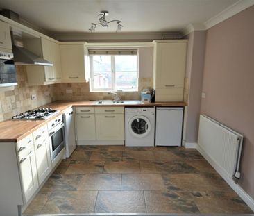 2 bedroom Flat To Let - Photo 5