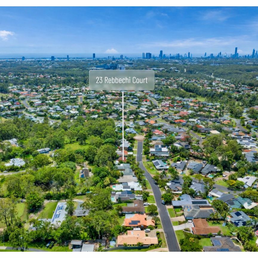 Quiet Family Living in Sought-After Parkwood - Photo 1