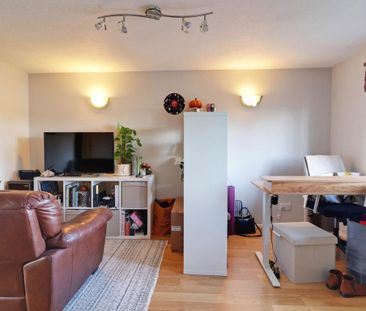 A 1 Bedroom Flat in Coppice Gate GL51 9QJ - Photo 4