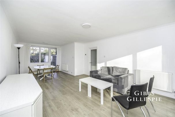 3 bedroom flat to rent - Photo 1