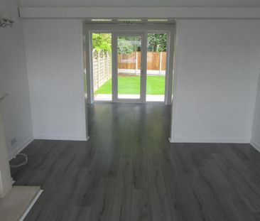 3 bedroom semi-detached house to rent - Photo 6