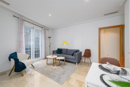 3 BEDROOM APARTMENT IN ALICANTE - Photo 2
