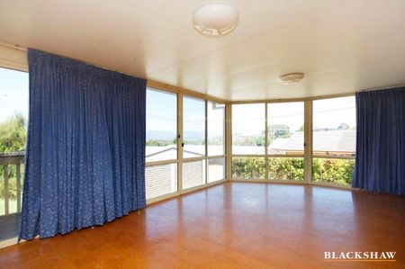 23 Girdlestone Crescent, Calwell ACT 2905 - House For Rent | Domain - Photo 5