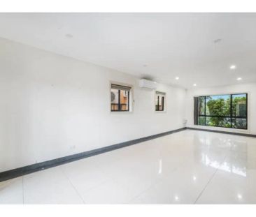 5/39 Mayberry Crescent, Liverpool NSW 2170 - Photo 2