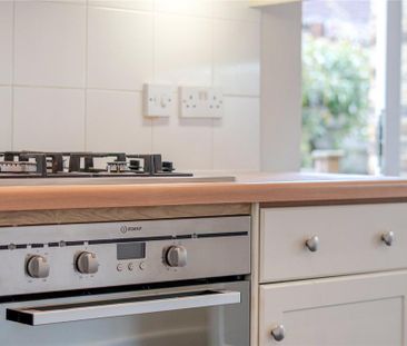 3 bedroom end of terrace house to rent - Photo 6