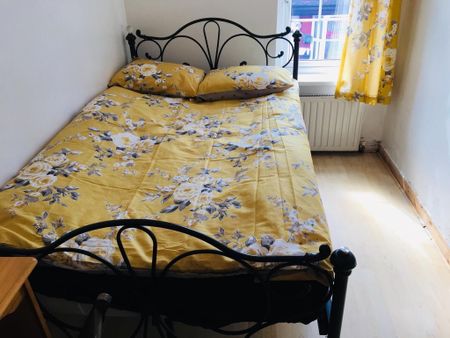 Room in a Shared House, Haydn Avenue, M14 - Photo 3