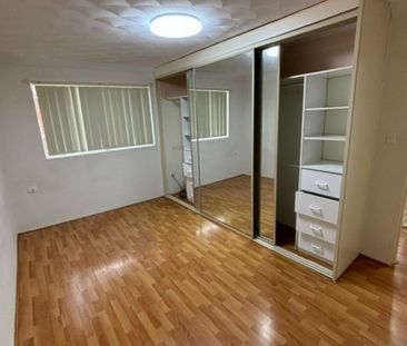 GROUND FLOOR UNIT - PRIME LOCATION! - Photo 5