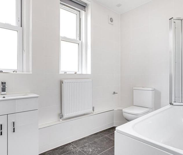 2 bedroom apartment to rent - Photo 2 | Rentumo