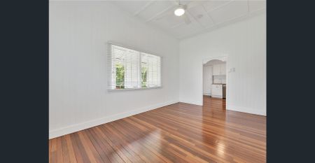 Renovated Three-Bedroom Home w/ Air-conditioning - Photo 2