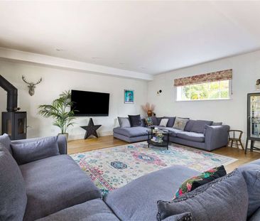 A stunning and rarely available two bedroom, two bathroom cottage i... - Photo 1