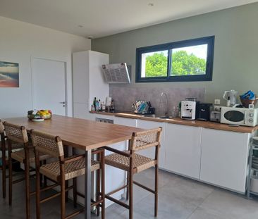 Location Maison 6 pièces 145m² NIMES 30000 - Photo 6