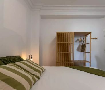 Double bed in Room in a shared 5-bedroom apartment for rent in El G... - Photo 1