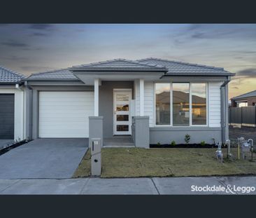 4 Dome Avenue, Donnybrook, Vic 3064 - Photo 1