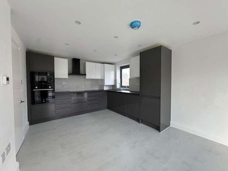 Greenford Road, Greenford, UB6 - Photo 3