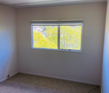Property Management46 Trias Road, Sunnynook - House for Rent - Photo 2