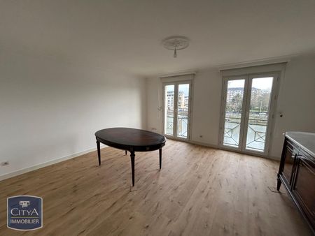 Location Appartement 3 pièces 92m² LAVAL 53000 - Photo 3