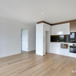 502/20 Queen Street, BLACKBURN - Photo 2