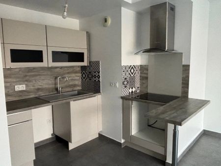 Location Appartement 3 pièces 61 m2 à Le Coudray - Photo 2