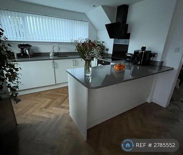 3 bedroom detached house to rent - Photo 3