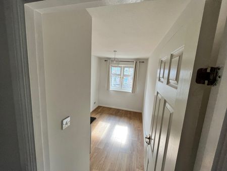 2 Bed Flat, Springfield Lane, EH6 - Photo 4