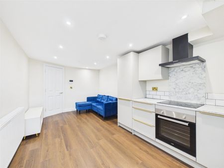 2 BED Apartment To rent - Photo 2