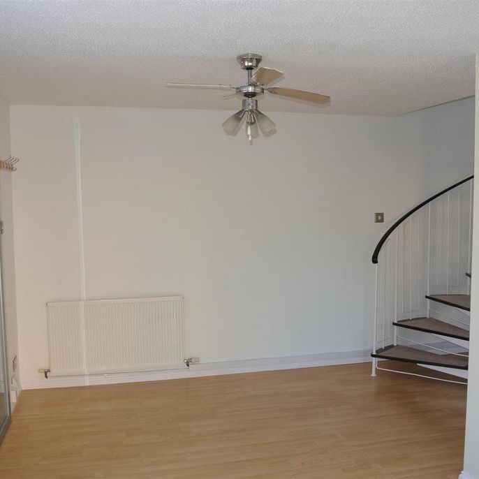 1 bedroom semi-detached house to rent - Photo 1