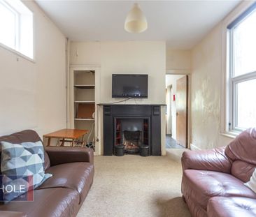 Cricklade Road, - Photo 1