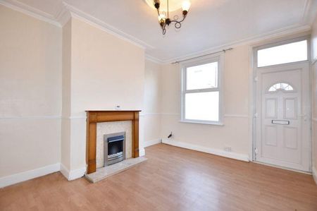 2 bedroom terraced house to rent - Photo 2