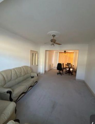Room in a Shared House, Brook Road, IG2 - Photo 2