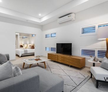 Ultra-Modern Residence - Photo 1