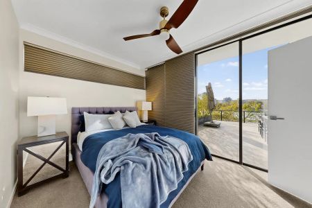 “EXECUTIVE FULLY FURNISHED - DESIGNER INTERIORS” - Photo 5