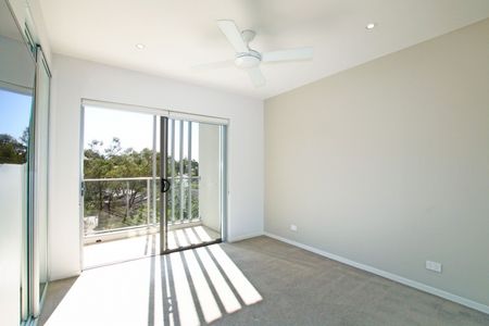 Two bedroom apartment in trendy Taringa at $530.00/w - Photo 5