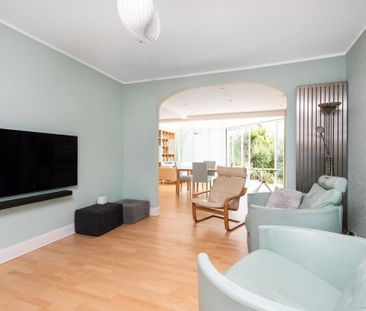 4 bedroom detached house to rent - Photo 2