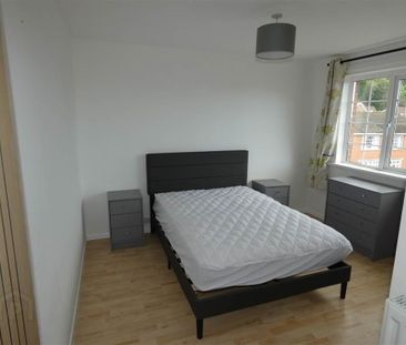 36b Dundonald Heights, Dundonald, Belfast, BT16 1XL - Photo 6