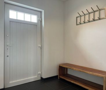 Moderne halfopen bebouwing met zonnige tuin te huur in De Haan - Photo 1