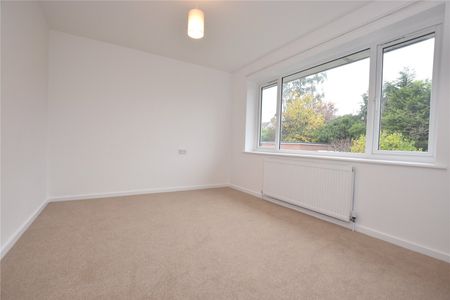 40, Victoria Mount, Horsforth, Leeds, West Yorkshire, LS18 4PU - Photo 3
