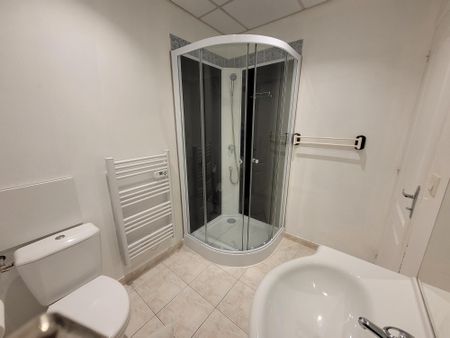 Location Appartement 2 pièces 51m² ST LO 50000 - Photo 2