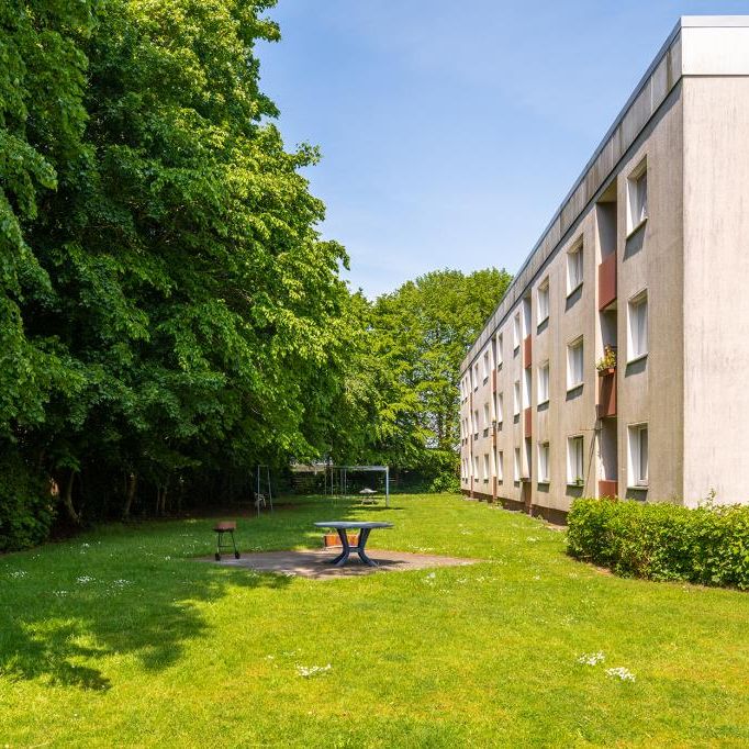 Im Erdgeschoss renovierte 3-Zimmer-Wohnung mit Balkon - Photo 1