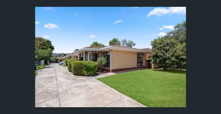 Neat, updated unit in prime position - Photo 5