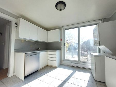 For Lease - 2143 Gerrard Street Unit# Upper, Toronto, Ontario - Photo 3