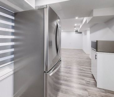 For Lease - 280 Miller Park Avenue, Bradford West Gwillimbury, Ontario - Photo 6