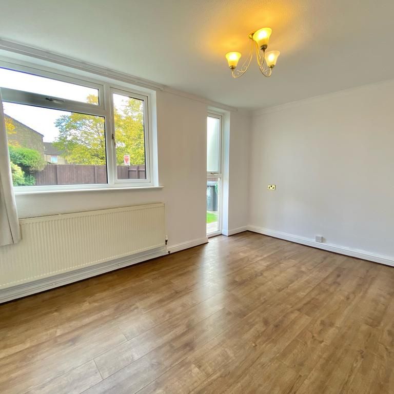 4 bedroom property to rent - Photo 1