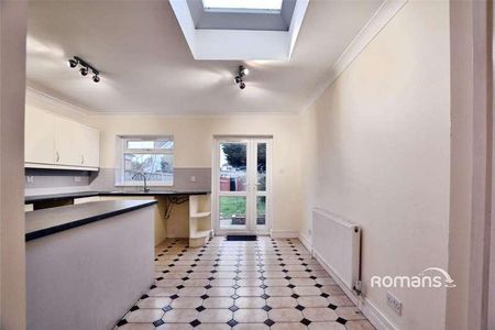 Newtown Road, Denham, Uxbridge, Buckinghamshire, UB9 - Photo 4