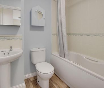 3 bedroom end of terrace house to rent - Photo 6